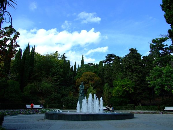 Приморский парк им ю.а Гагарина Ялта