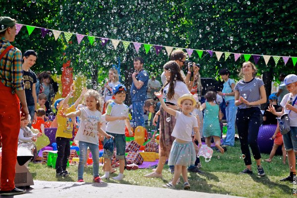Детский праздник в парке
