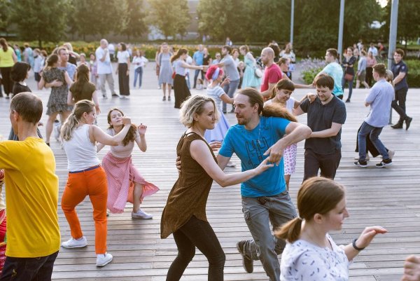 Танцплощадка парк Горького