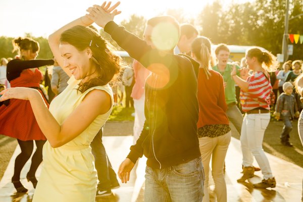 Танцы на открытом воздухе