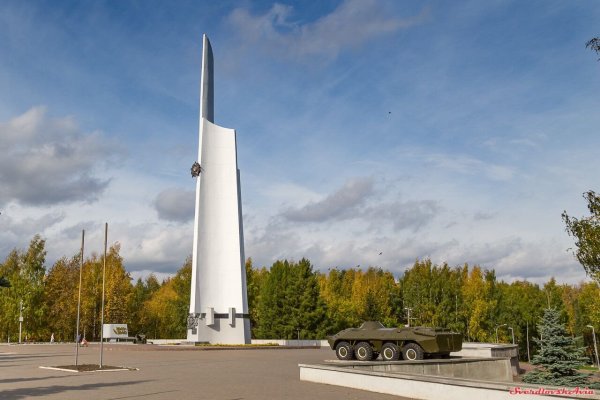 Стела Обелиск славы Киров