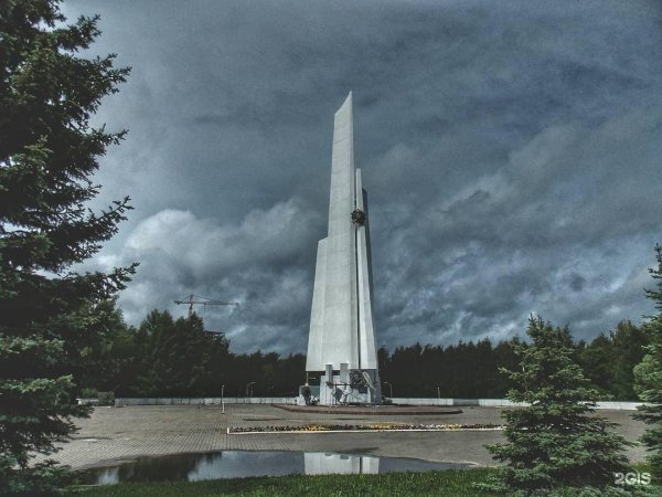 Стелла парк Победы Киров