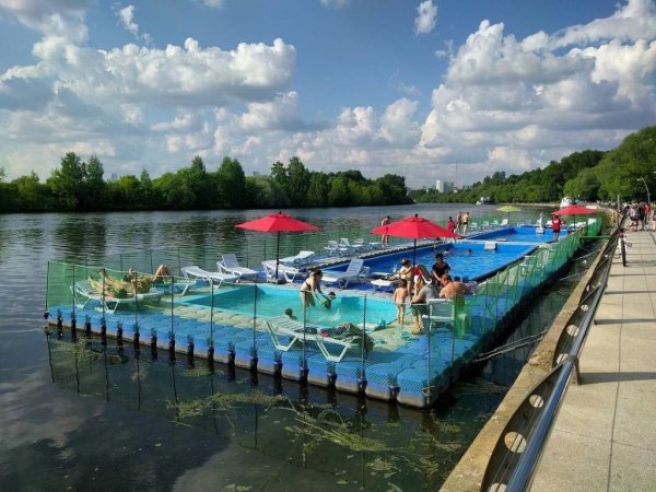 Понтонные бассейны в парке «Фили»