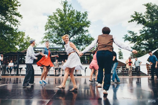 Танцевальный фестиваль в парке