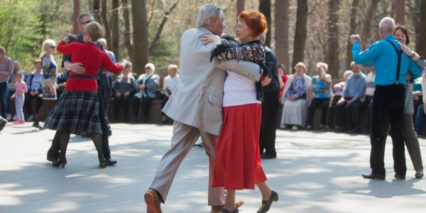 Танцплощадка в парке Царицыно