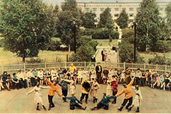 В парке Танцплощадка 60-е годы СССР