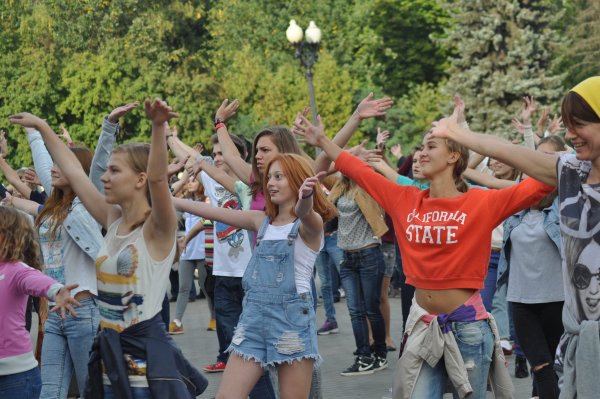 Молодежь в парках