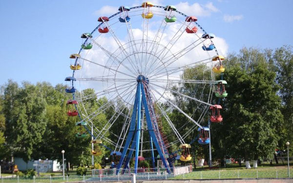 Пушкинский парк Саранск аттракционы