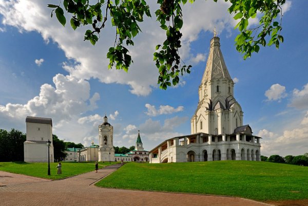 Коломенское парк Кремль