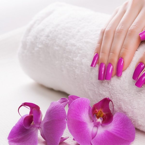 Реклама маникюра и педикюра