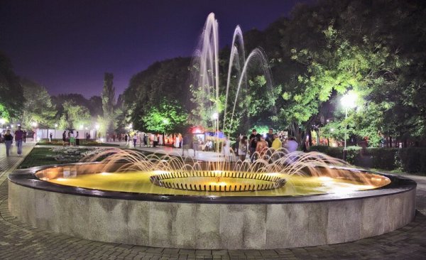 Парк Поддубного в Ейске фонтаны