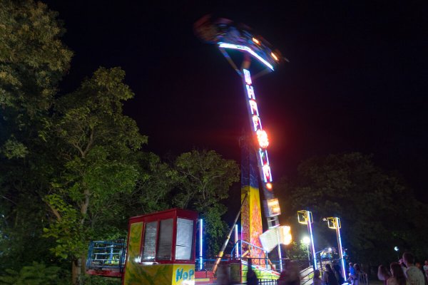 Аттракционы в парке Поддубного Ейск