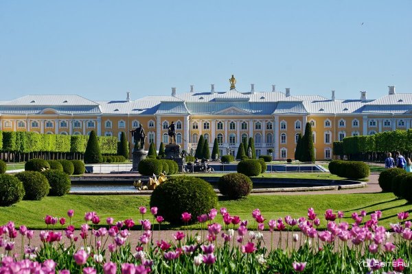 Петергоф в Санкт-Петербурге верхний парк