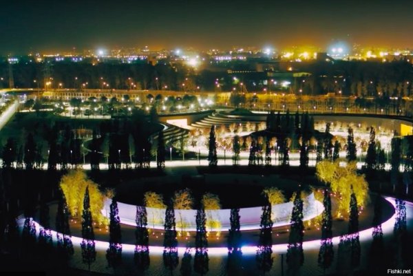 Ночной парк Галицкого в Краснодаре