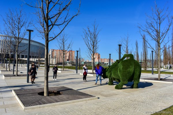 Парк Галицкого в Краснодаре бык