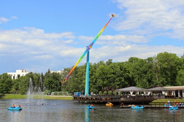 Крестовский остров Санкт-Петербург аттракционы