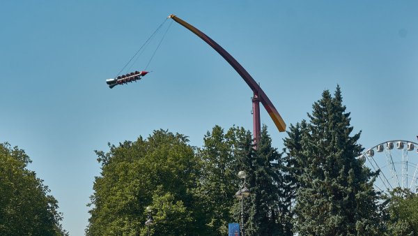 Парк аттракционов Питер Крестовский остров