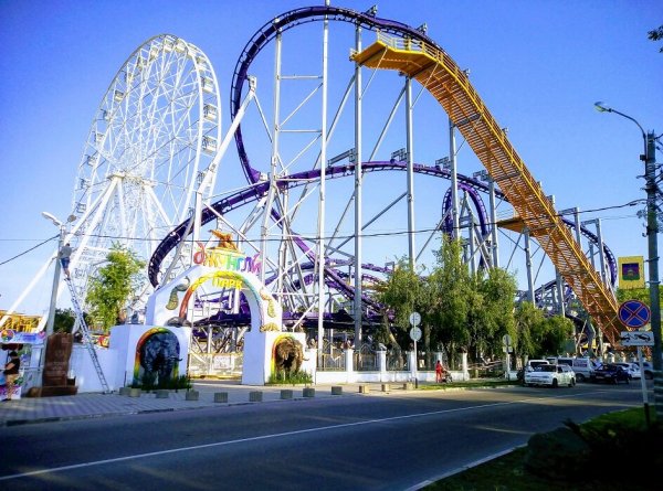Лунапарк Анапа аттракционы