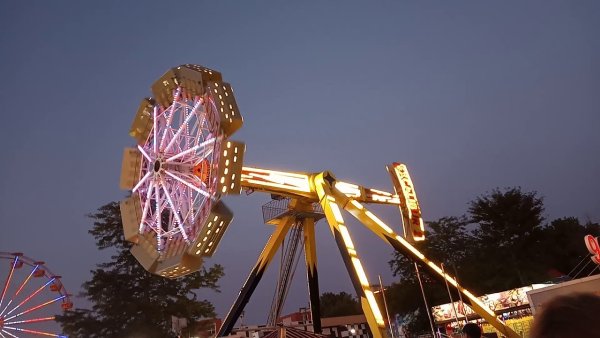 Парк аттракционов Анапа Центральный парк