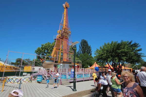 Парк Солнечный остров Анапа американские горки