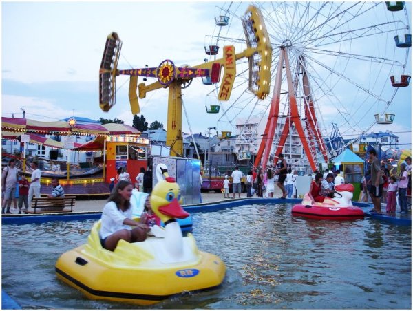 Анапа Витязево парк аттракционов