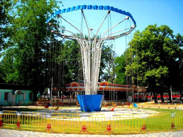 Парк Горького Краснодар аттракционы