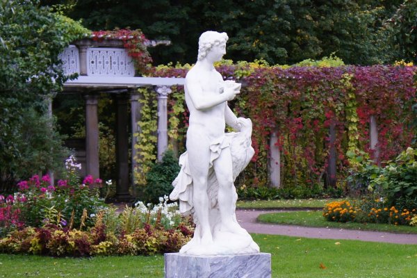 Скульптура из мрамора Екатерининский парк