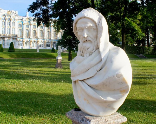 Скульптор Баратта Аполлон Екатерининский парк