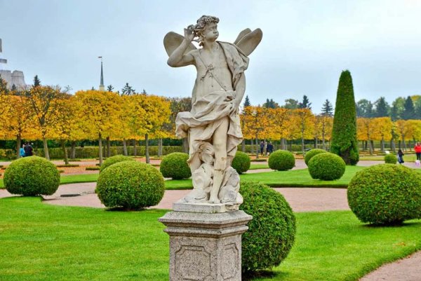 Зефир статуя Петергоф