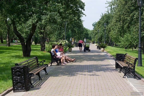 Волжский бульвар парк скамейки