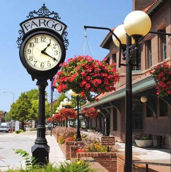 Уличные часы