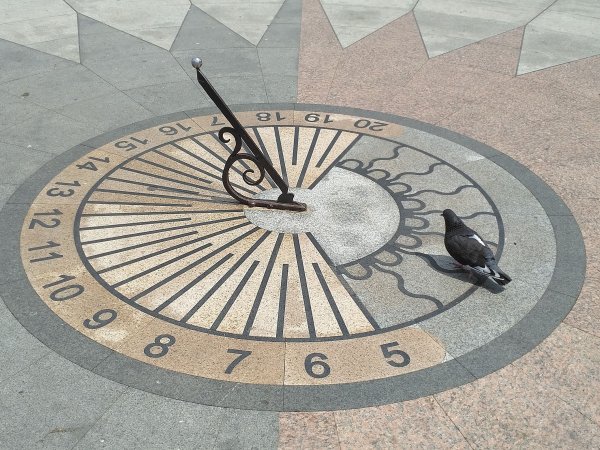 Солнечные часы