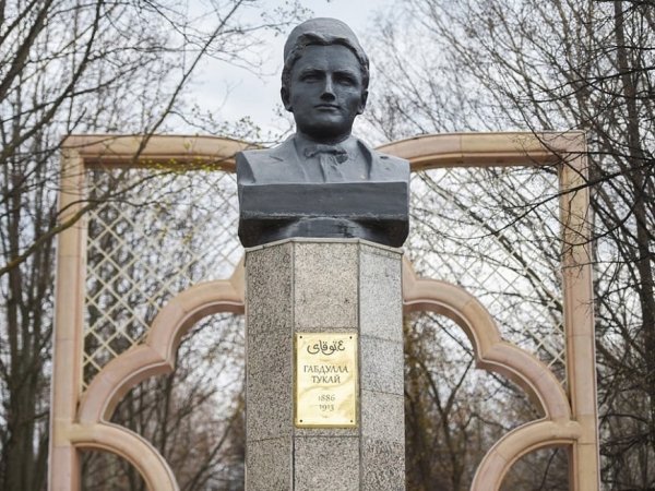 Памятник Габдуллы Тукая в Нижнекамске