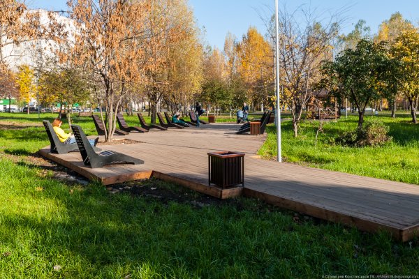 Сквер в Отрадном Москва