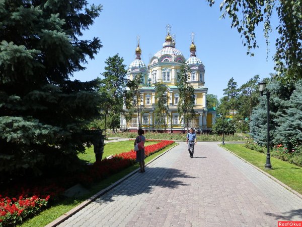 Парк Панфиловцев Алматы