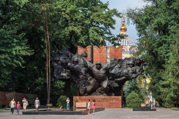 Парк 28 Гвардейцев Панфиловцев