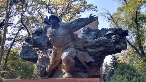 Парк имени 28 Гвардейцев-Панфиловцев