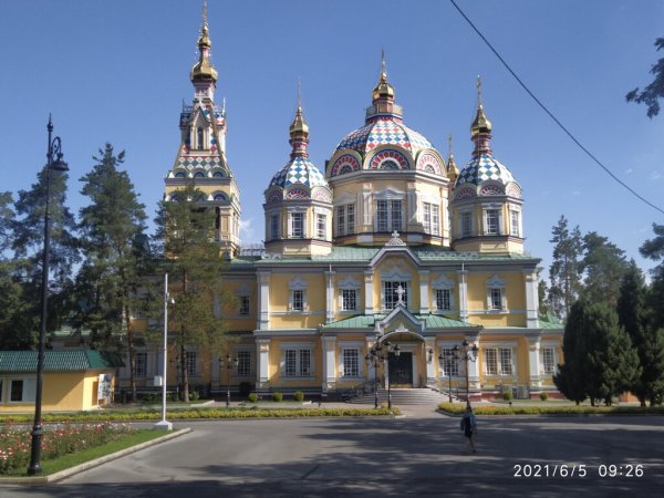 Парк 28 Панфиловцев Алматы