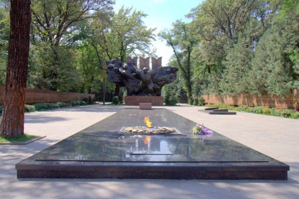 Алма Ата парк 28 Панфиловцев