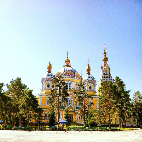 Парк 28 героев Панфиловцев Алматы Церковь