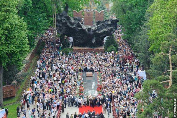 Парк 28 Панфиловцев Алматы