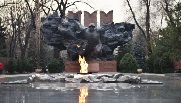 Парк 28 Панфиловцев Алматы