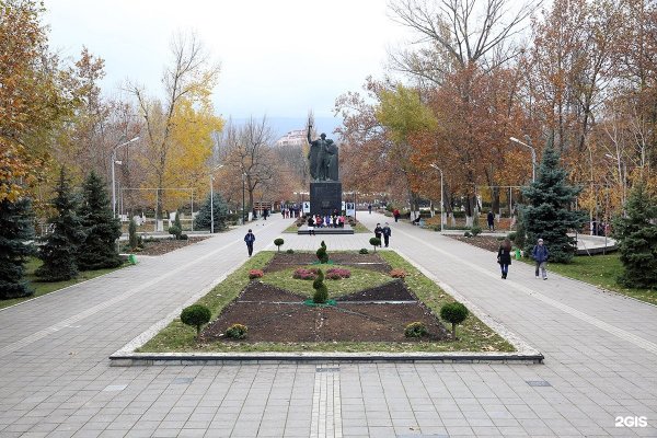 Махачкала парк Ленинского Комсомола вечный огонь