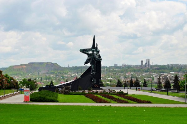 Монумент освободителям Донбасса