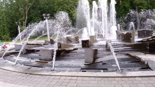Минск фонтан парк Победы