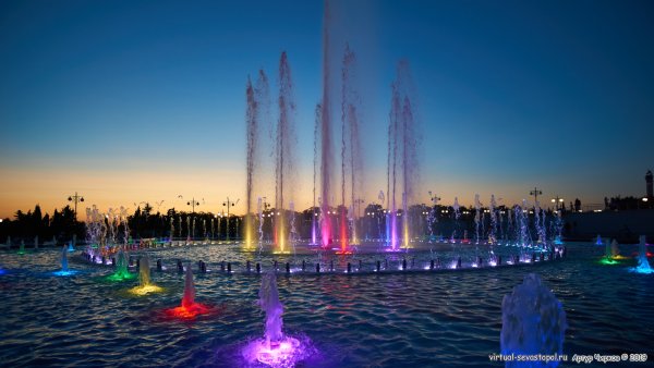 Парк Победы фонтан ночью