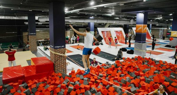 ТЦ Алатырь Екатеринбург батутный парк