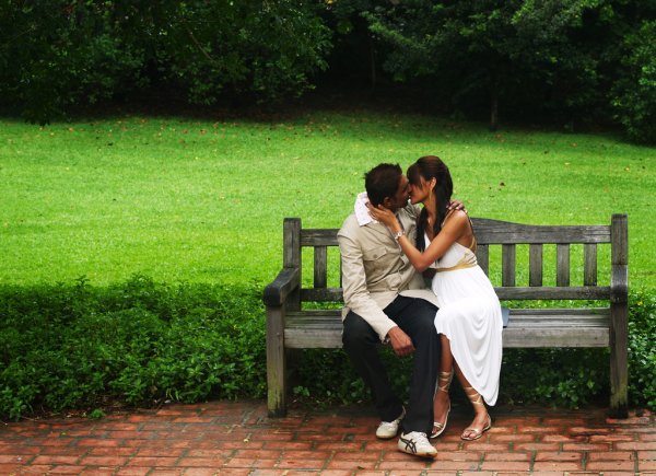 Поцелуй в парке