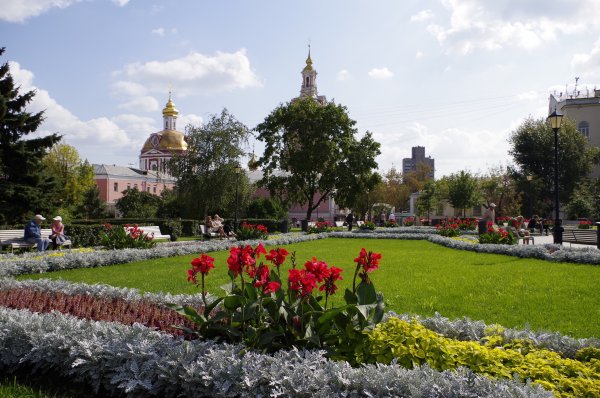 Сад имени н. э. Баумана, Москва