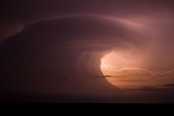 Суперячейка Небраска 2011